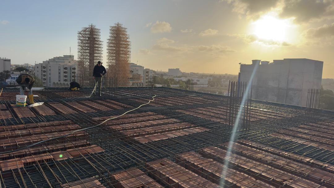 مشروع مبنى تجاري خاص